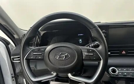Hyundai Elantra, 2023 год, 1 520 000 рублей, 15 фотография