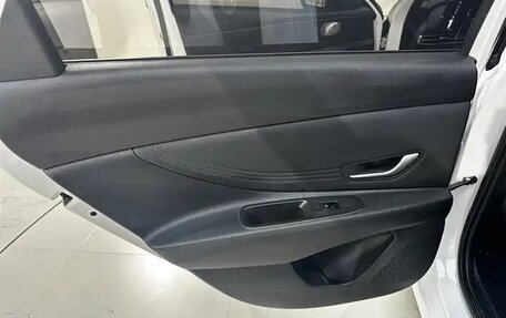 Hyundai Elantra, 2023 год, 1 520 000 рублей, 27 фотография