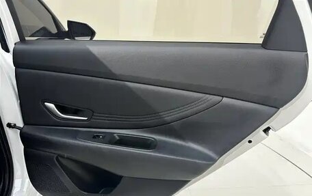 Hyundai Elantra, 2023 год, 1 520 000 рублей, 19 фотография