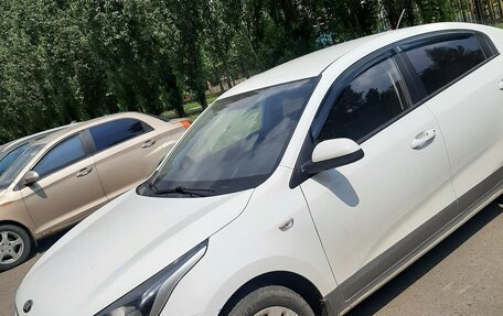 KIA Rio IV, 2018 год, 1 165 000 рублей, 2 фотография