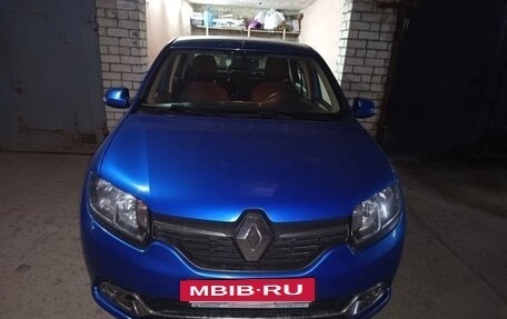 Renault Logan II, 2016 год, 1 000 000 рублей, 4 фотография
