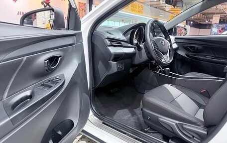 Toyota Yaris XP150 рестайлинг, 2022 год, 1 333 000 рублей, 8 фотография