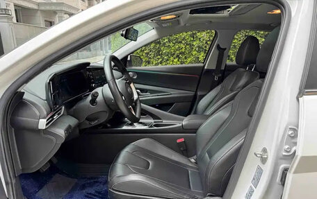 Hyundai Elantra, 2022 год, 1 060 006 рублей, 9 фотография