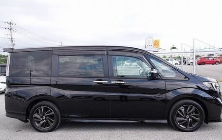 Honda Stepwgn IV, 2021 год, 1 989 000 рублей, 6 фотография