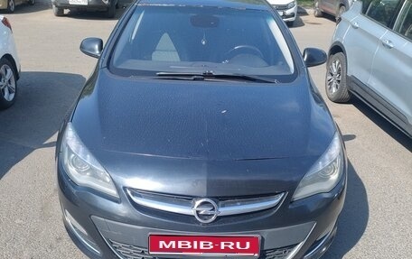 Opel Astra J, 2013 год, 700 000 рублей, 1 фотография