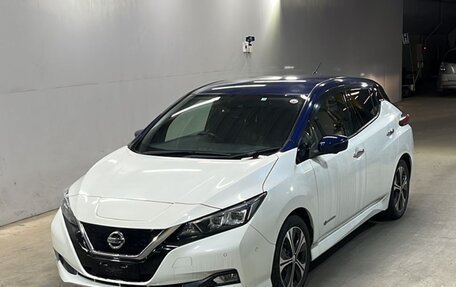Nissan Leaf II, 2017 год, 1 950 000 рублей, 3 фотография