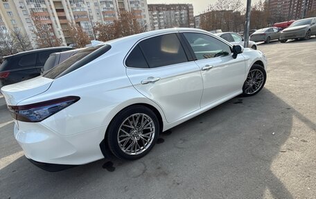 Toyota Camry, 2019 год, 3 250 000 рублей, 6 фотография