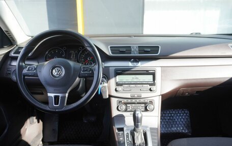 Volkswagen Passat B7, 2011 год, 870 000 рублей, 13 фотография