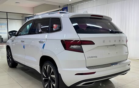 Skoda Karoq I, 2022 год, 2 100 000 рублей, 2 фотография