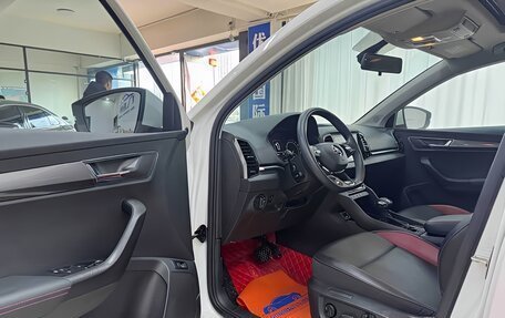 Skoda Karoq I, 2022 год, 2 100 000 рублей, 6 фотография