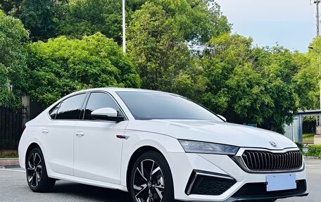 Skoda Octavia IV, 2023 год, 2 200 000 рублей, 4 фотография