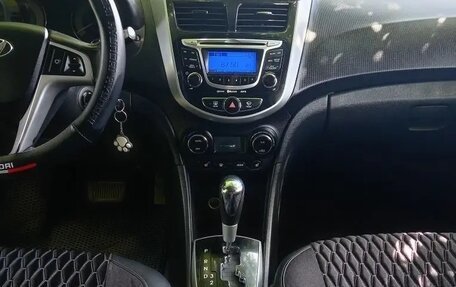 Hyundai Solaris II рестайлинг, 2012 год, 720 000 рублей, 7 фотография