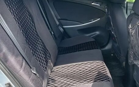 Hyundai Solaris II рестайлинг, 2012 год, 720 000 рублей, 3 фотография