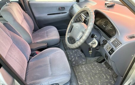 Toyota Gaia, 2000 год, 590 000 рублей, 8 фотография