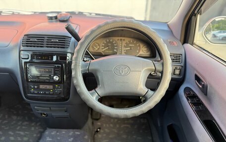 Toyota Gaia, 2000 год, 590 000 рублей, 15 фотография