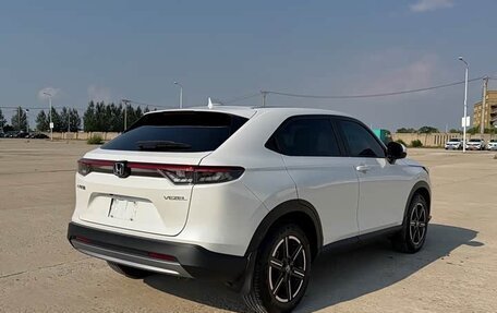 Honda Vezel, 2023 год, 1 640 000 рублей, 5 фотография