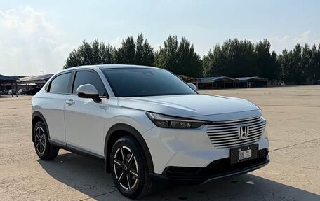 Honda Vezel, 2023 год, 1 640 000 рублей, 3 фотография