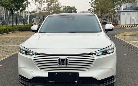 Honda Vezel, 2023 год, 1 665 000 рублей, 2 фотография