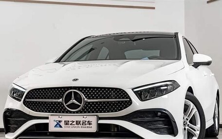 Mercedes-Benz A-Класс, 2024 год, 2 450 000 рублей, 1 фотография