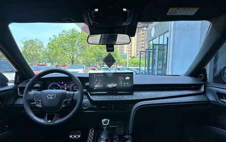 Toyota Camry, 2025 год, 3 700 000 рублей, 13 фотография