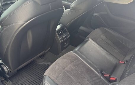 Audi A4, 2016 год, 2 300 000 рублей, 10 фотография