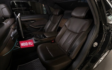 Audi A8, 2018 год, 4 100 000 рублей, 14 фотография