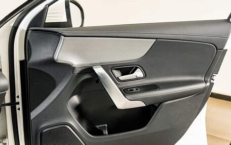 Mercedes-Benz A-Класс, 2024 год, 2 450 000 рублей, 12 фотография