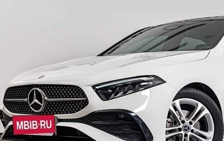 Mercedes-Benz A-Класс, 2024 год, 2 450 000 рублей, 22 фотография