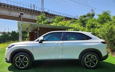 Honda Vezel, 2023 год, 1 680 000 рублей, 4 фотография
