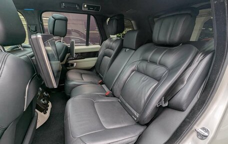 Land Rover Range Rover IV рестайлинг, 2019 год, 6 997 000 рублей, 10 фотография