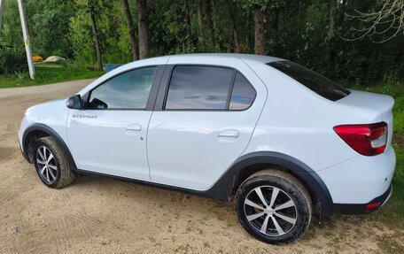 Renault Logan II, 2022 год, 1 515 000 рублей, 3 фотография