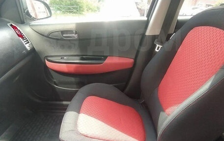 Hyundai i20 IB рестайлинг, 2010 год, 650 000 рублей, 23 фотография
