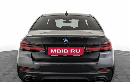 BMW 5 серия, 2021 год, 5 250 000 рублей, 6 фотография