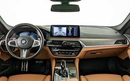 BMW 5 серия, 2021 год, 5 250 000 рублей, 14 фотография