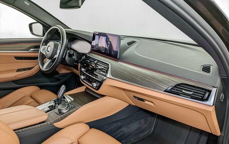 BMW 5 серия, 2021 год, 5 250 000 рублей, 11 фотография