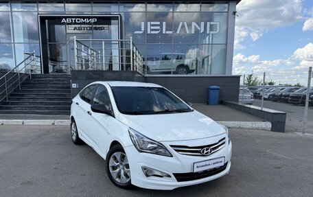 Hyundai Solaris II рестайлинг, 2015 год, 650 000 рублей, 3 фотография