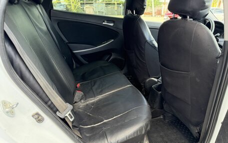 Hyundai Solaris II рестайлинг, 2015 год, 650 000 рублей, 12 фотография