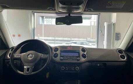 Volkswagen Tiguan I, 2010 год, 965 000 рублей, 11 фотография