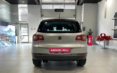 Volkswagen Tiguan I, 2010 год, 965 000 рублей, 5 фотография