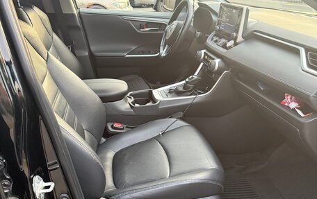 Toyota RAV4, 2021 год, 3 100 000 рублей, 6 фотография