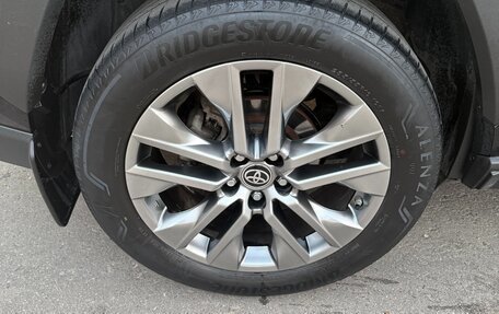 Toyota RAV4, 2021 год, 3 100 000 рублей, 10 фотография