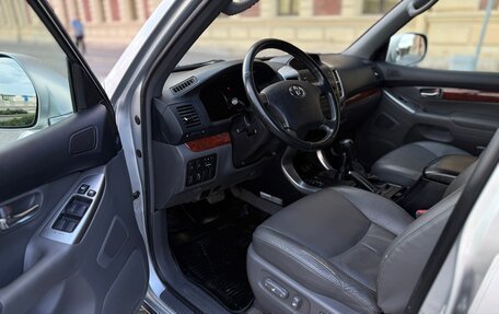 Toyota Land Cruiser Prado 120 рестайлинг, 2005 год, 2 000 000 рублей, 9 фотография