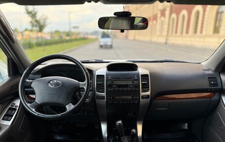Toyota Land Cruiser Prado 120 рестайлинг, 2005 год, 2 000 000 рублей, 10 фотография