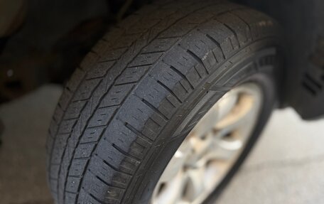 Toyota Land Cruiser Prado 120 рестайлинг, 2005 год, 2 000 000 рублей, 26 фотография