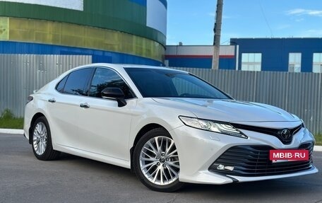 Toyota Camry, 2019 год, 2 950 000 рублей, 7 фотография