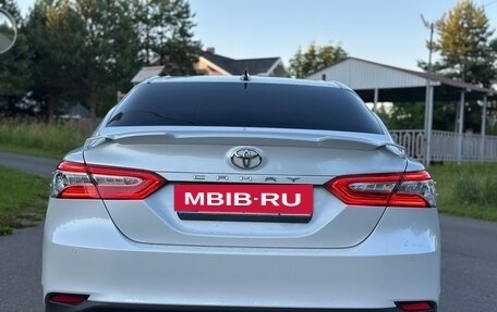 Toyota Camry, 2019 год, 2 950 000 рублей, 6 фотография