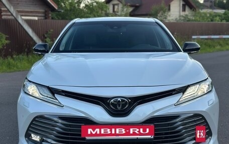 Toyota Camry, 2019 год, 2 950 000 рублей, 3 фотография