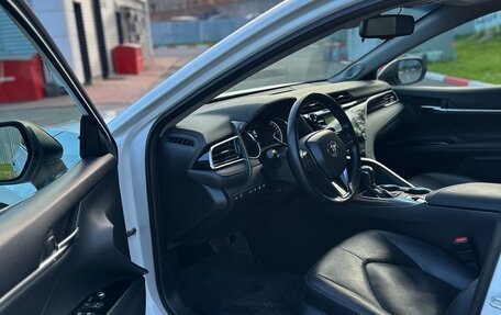 Toyota Camry, 2019 год, 2 950 000 рублей, 25 фотография