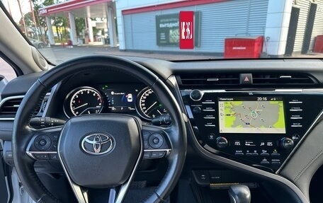 Toyota Camry, 2019 год, 2 950 000 рублей, 17 фотография