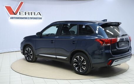 Mitsubishi Outlander III рестайлинг 3, 2021 год, 2 630 000 рублей, 7 фотография